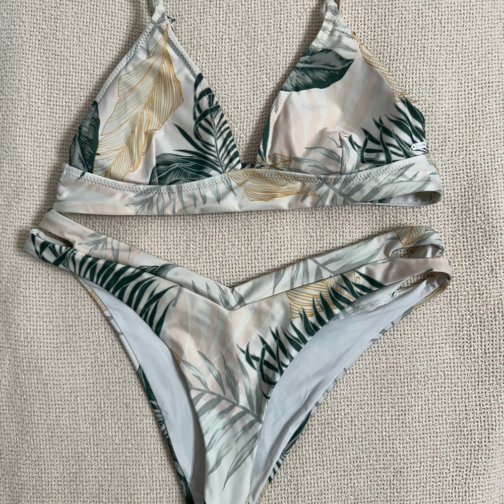 Rip Curl Tropical Leaf Print Bikini - Green and Gold